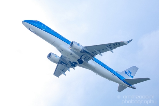 PH-EZY_Embraer_ERJ-190STD_KLM_Cityhopper_taking_off_Schiphol_aviation_Netherlands_Photography_004_Canon_EOS_5D_Mark_IV.JPG