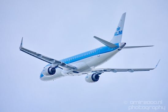 PH-EZY_Embraer_ERJ-190STD_KLM_Cityhopper_taking_off_Schiphol_aviation_Netherlands_Photography_006_Canon_EOS_5D_Mark_IV.JPG