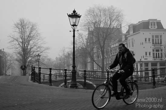 Amsterdam_Canals_Foggy_Netherlands_Cityscape_Photography_007_Canon_EOS_7D.JPG