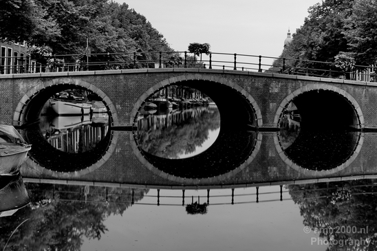 Amsterdam_canals_reflection_cityscape_urban_Netherlands_Photography_020_Canon_EOS_5D_Mark_IV.JPG