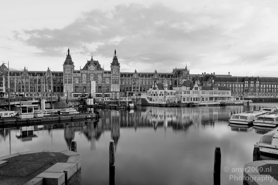 Amsterdam_canals_reflection_lockdown_city_street_urban_Netherlands_Cityscape_Photography_004_Canon_EOS_5D_Mark_IV.JPG
