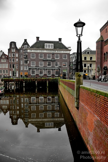 Amsterdam_canals_reflection_lockdown_city_street_urban_Netherlands_Cityscape_Photography_030_Canon_EOS_5D_Mark_IV.JPG