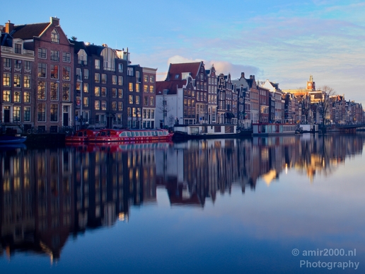 Amsterdam_canals_reflection_lockdown_city_street_urban_Netherlands_Cityscape_Photography_061_Canon_EOS_5D_Mark_IV.JPG