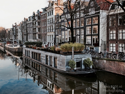 Amsterdam_canals_reflection_lockdown_city_street_urban_Netherlands_Cityscape_Photography_078_Canon_EOS_5D_Mark_IV.JPG