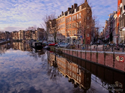 Amsterdam_canals_reflection_lockdown_city_street_urban_Netherlands_Cityscape_Photography_084_Canon_EOS_5D_Mark_IV.JPG