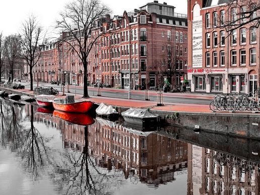 Amsterdam_canals_reflection_lockdown_city_street_urban_Netherlands_Cityscape_Photography_095_Canon_EOS_5D_Mark_IV.JPG