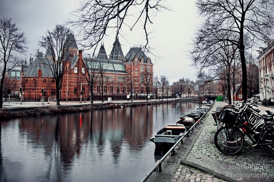 Amsterdam_canals_reflection_lockdown_city_street_urban_Netherlands_Cityscape_Photography_108_Canon_EOS_5D_Mark_IV.JPG