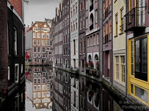 Amsterdam_canals_reflection_lockdown_city_street_urban_spring_Netherlands_Cityscape_Photography_040_Canon_EOS_5D_Mark_IV.JPG