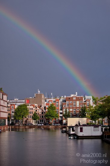Amsterdam_under_Rain_and_Rainbow_Netherlands_Cityscape_Photography_001_Canon_EOS_5D_Mark_IV.JPG