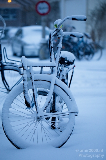 Amsterdam_under_snow_storm_winter_scenery_city_street_urban_Netherlands_Cityscape_Photography_001_Canon_EOS_5D_Mark_IV.JPG