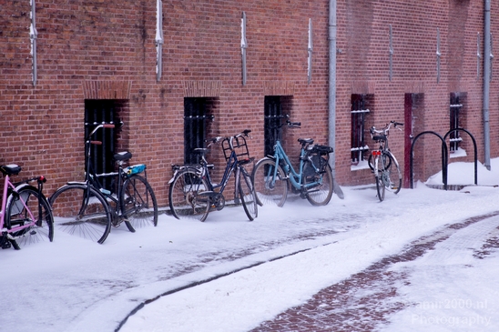 Amsterdam_under_snow_storm_winter_scenery_city_street_urban_Netherlands_Cityscape_Photography_009_Canon_EOS_5D_Mark_IV.JPG