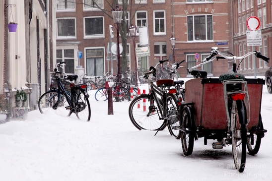Amsterdam_under_snow_storm_winter_scenery_city_street_urban_Netherlands_Cityscape_Photography_034_Canon_EOS_5D_Mark_IV.JPG