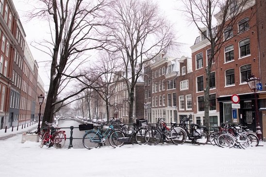 Amsterdam_under_snow_storm_winter_scenery_city_street_urban_Netherlands_Cityscape_Photography_035_Canon_EOS_5D_Mark_IV.JPG
