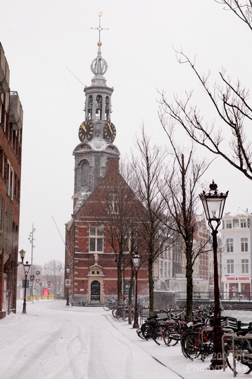 Amsterdam_under_snow_storm_winter_scenery_city_street_urban_Netherlands_Cityscape_Photography_064_Canon_EOS_5D_Mark_IV.JPG