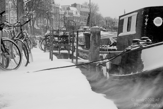 Amsterdam_under_snow_storm_winter_scenery_city_street_urban_Netherlands_Cityscape_Photography_082_Canon_EOS_5D_Mark_IV.JPG
