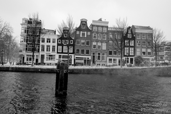 Amsterdam_under_snow_storm_winter_scenery_city_street_urban_Netherlands_Cityscape_Photography_093_Canon_EOS_5D_Mark_IV.JPG