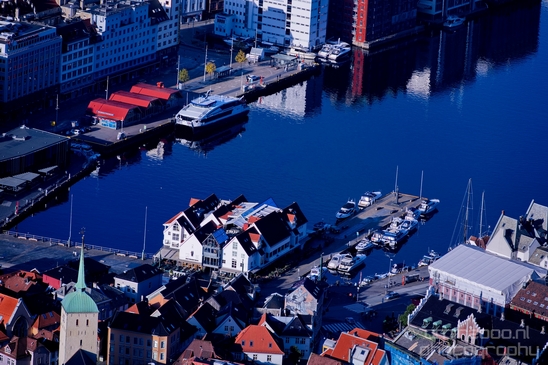 Bergen_the_capital_of_Fjord_Norway_City_urban_street_Cityscape_Photography_034_Canon_EOS_5D_Mark_IV.JPG