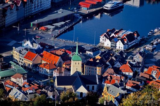 Bergen_the_capital_of_Fjord_Norway_City_urban_street_Cityscape_Photography_038_Canon_EOS_5D_Mark_IV.JPG