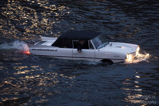 Car_boat_in_the_canals_of_Amsterdam_transportation_Netherlands_Cityscape_Photography_009_Canon_EOS_5D_Mark_IV.JPG