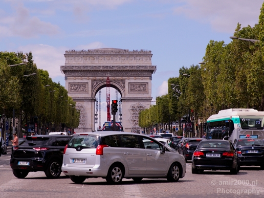 City_urban_Paris_France_summer_Cityscape_Photography_038_Canon_EOS_5D_Mark_IV.JPG