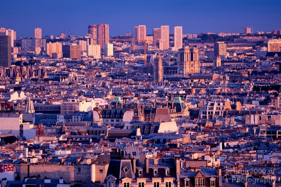 City_urban_Paris_France_summer_Cityscape_Photography_059_Canon_EOS_5D_Mark_IV.JPG