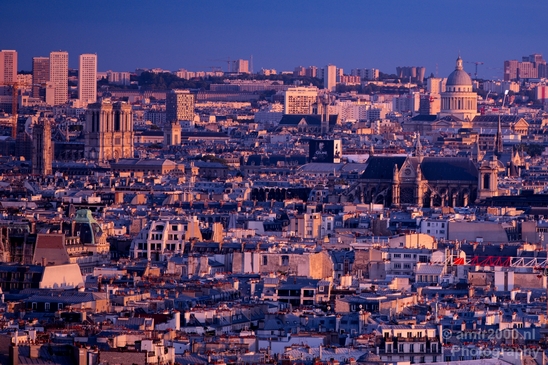 City_urban_Paris_France_summer_Cityscape_Photography_060_Canon_EOS_5D_Mark_IV.JPG