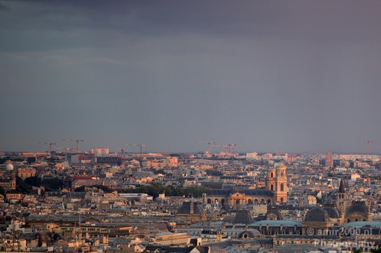 City_urban_Paris_France_summer_Cityscape_Photography_073_Canon_EOS_5D_Mark_IV.JPG