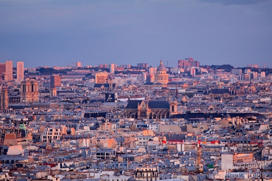 City_urban_Paris_France_summer_Cityscape_Photography_075_Canon_EOS_5D_Mark_IV.JPG