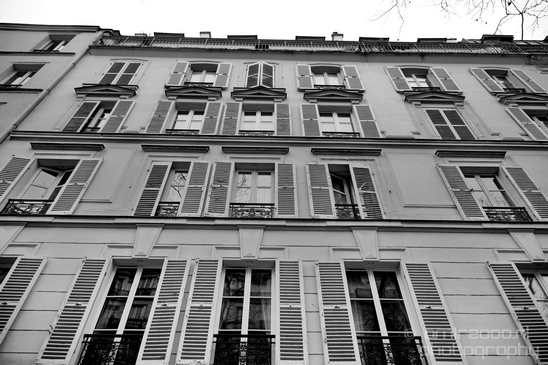 City_urban_street_Paris_France_Cityscape_Photography_150_Canon_EOS_5D_Mark_IV.JPG