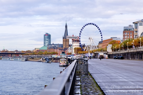 Cityscape_urban_street_city_Dusseldorf_Germany_Photography_025_Canon_EOS_5D_Mark_IV.JPG
