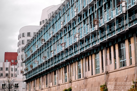 Cityscape_urban_street_city_Dusseldorf_Germany_Photography_036_Canon_EOS_5D_Mark_IV.JPG