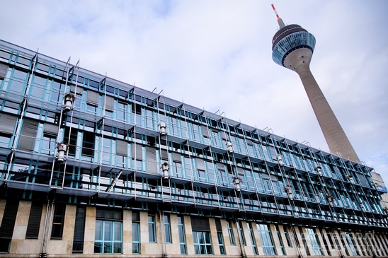 Cityscape_urban_street_city_Dusseldorf_Germany_Photography_037_Canon_EOS_5D_Mark_IV.JPG