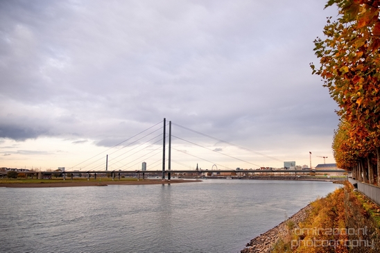 Cityscape_urban_street_city_Dusseldorf_Germany_Photography_044_Canon_EOS_5D_Mark_IV.JPG