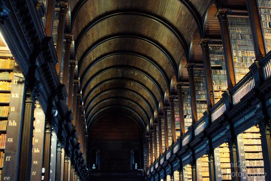 Dublin_Trinity_College_Library_Ireland_Cityscape_Photography_007_Canon_EOS_7D.JPG