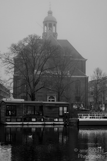 Foggy_Amsterdam_Winter_Netherlands_Cityscape_Photography_003_Canon_EOS_7D.JPG