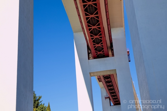 Ponte_de_Abril_bridge_Lisbon_Portugal_City_urban_street_Cityscape_Photography_011_Canon_EOS_5D_Mark_IV.JPG