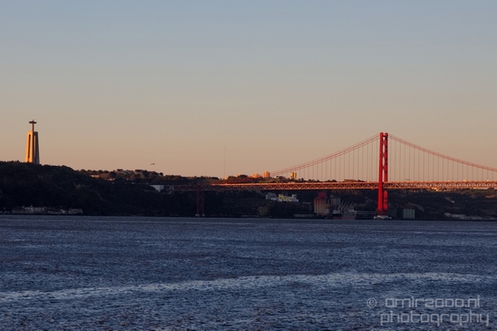 Ponte_de_Abril_bridge_Lisbon_Portugal_City_urban_street_Cityscape_Photography_018_Canon_EOS_5D_Mark_IV.JPG