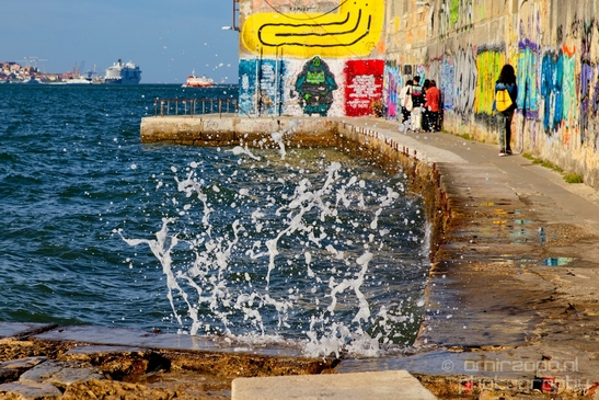 Rua_do_Ginjal_Street_Art_Almada_Lisbon_Lisboa_Portugal_City_urban_Cityscape_Photography_012_Canon_EOS_5D_Mark_IV.JPG
