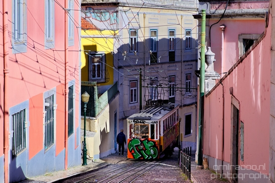 The_Remodelado_Tram_Lisbon_transportation_Lisboa_Portugal_City_urban_street_Cityscape_Photography_020_Canon_EOS_5D_Mark_IV.JPG