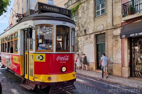 The_Remodelado_Tram_Lisbon_transportation_Lisboa_Portugal_City_urban_street_Cityscape_Photography_022_Canon_EOS_5D_Mark_IV.JPG