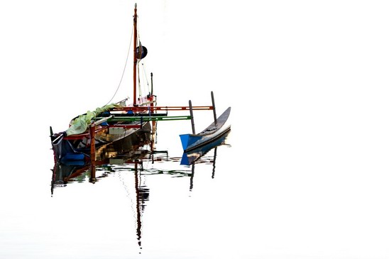 Boat_Amsterdam_Netherlands_Miscellaneous_Photography_001_Canon_EOS_7D.JPG
