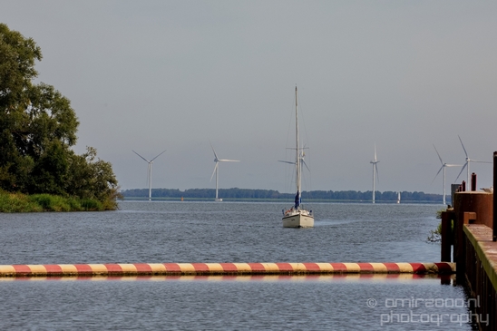 Boat_watercraft_in_Amsterdam_canals_transportation_Netherlands_Miscellaneous_Photography_007_Canon_EOS_5D_Mark_IV.JPG