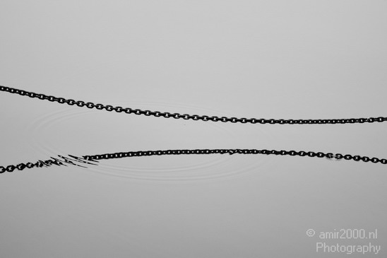 Chain_in_black_and_white_water_reflection_Miscellaneous_Photography_001_Canon_EOS_5D_Mark_IV.JPG