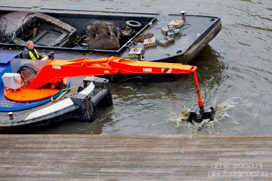 Cleaning_of_Amsterdam_canals_urban_Netherlands_Miscellaneous_Photography_004_Canon_EOS_5D_Mark_IV.JPG