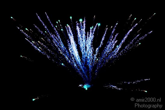 Fireworks_long_exposure_new_year_Photography_Miscellaneous_002_Canon_EOS_5D_Mark_IV.JPG