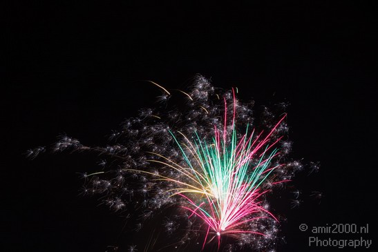Fireworks_long_exposure_new_year_Photography_Miscellaneous_012_Canon_EOS_5D_Mark_IV.JPG