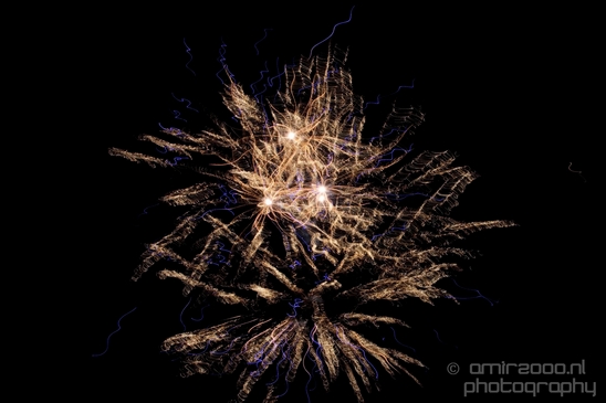 Fireworks_long_exposure_new_year_Photography_Miscellaneous_018_Canon_EOS_5D_Mark_IV.JPG