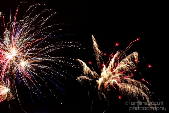 Fireworks_long_exposure_new_year_Photography_Miscellaneous_023_Canon_EOS_5D_Mark_IV.JPG