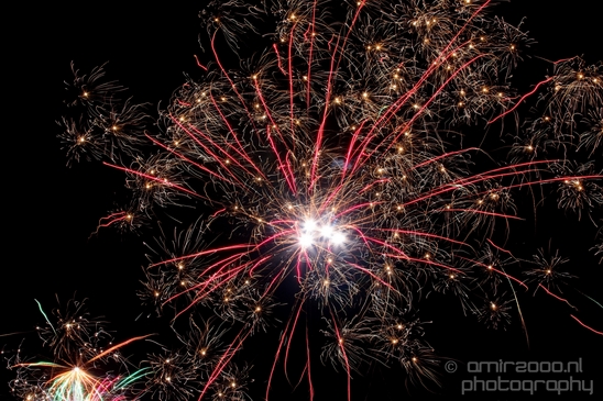 Fireworks_long_exposure_new_year_Photography_Miscellaneous_024_Canon_EOS_5D_Mark_IV.JPG