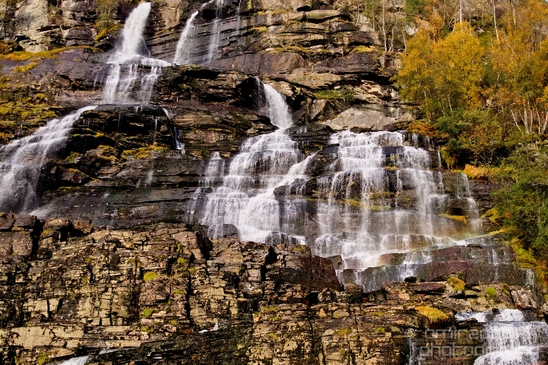 Tvindefossen_waterfall_in_Voss_Municipality_Vestland_county_Norway_nature_landscape_Photography_004_Canon_EOS_5D_Mark_IV.JPG